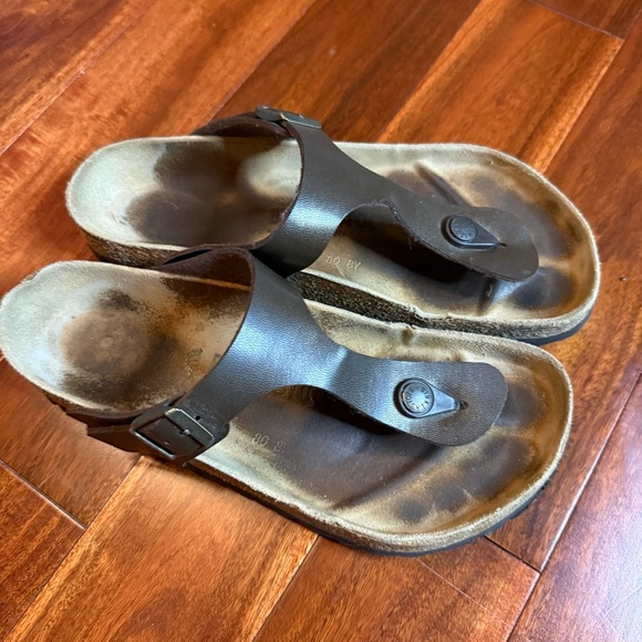 Tan and Black Thong Sandals with Contoured Footbed - Picture 3 of 16